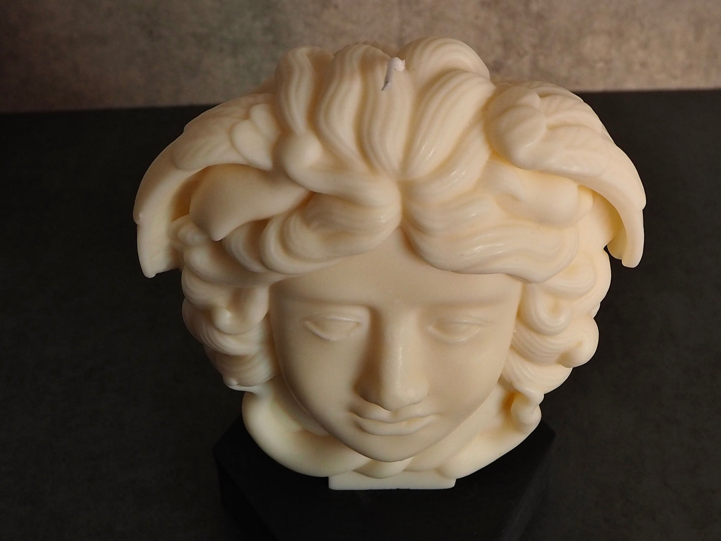 Medusa Queen Candle
