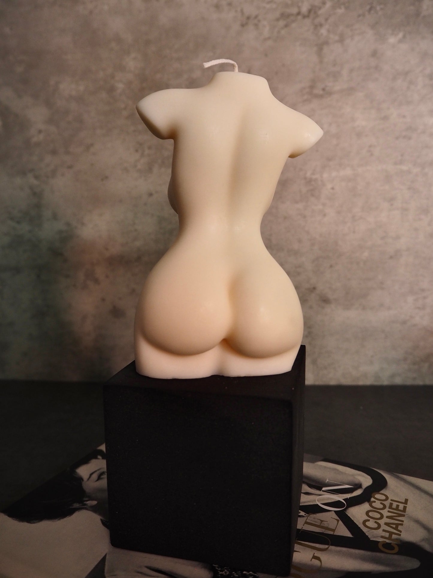 Sassy Queen Torso Candle XL