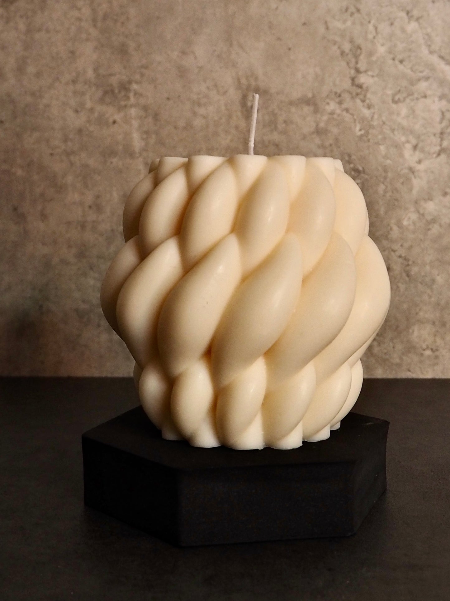 Twirl Knit Candle