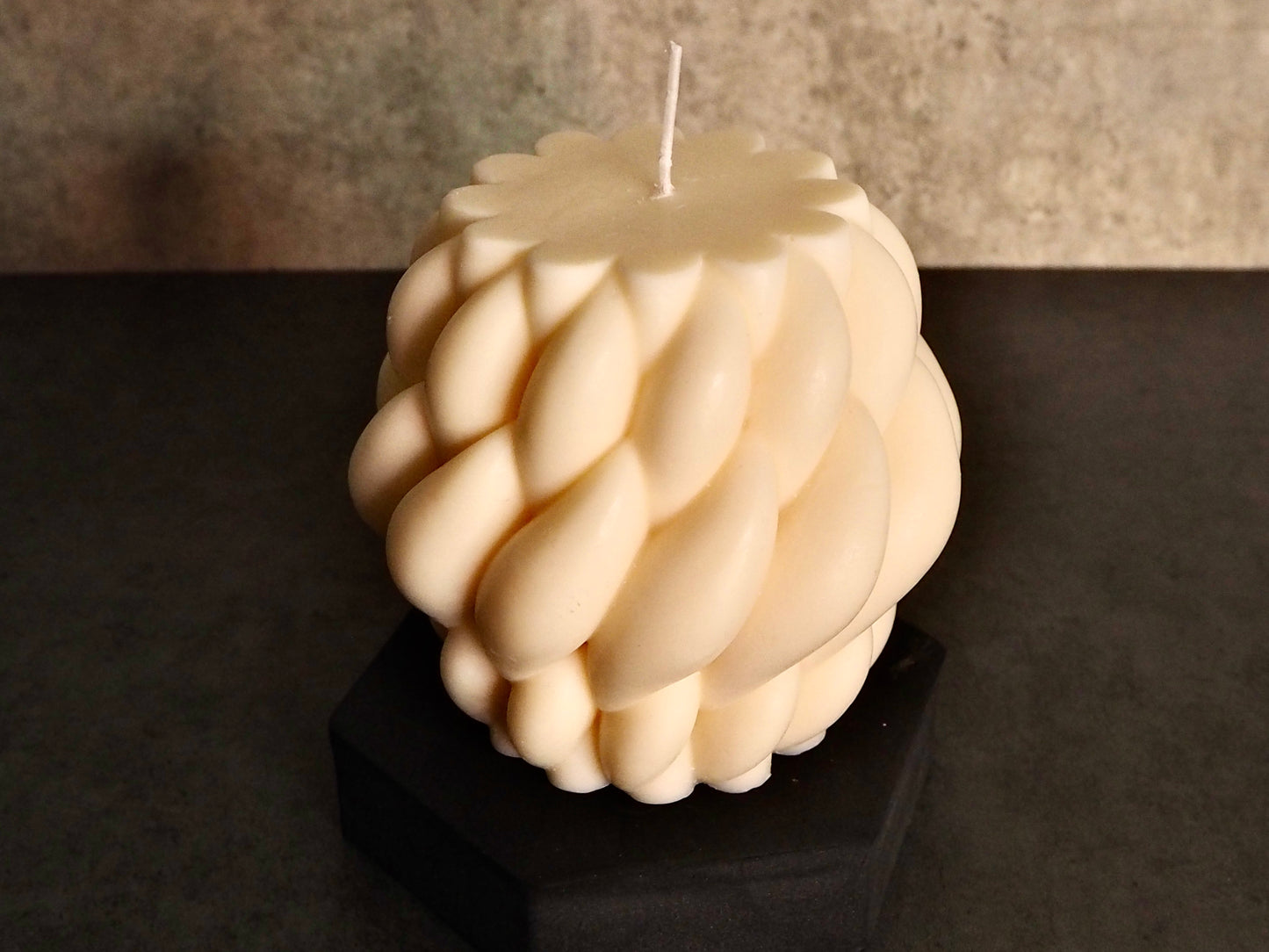 Twirl Knit Candle